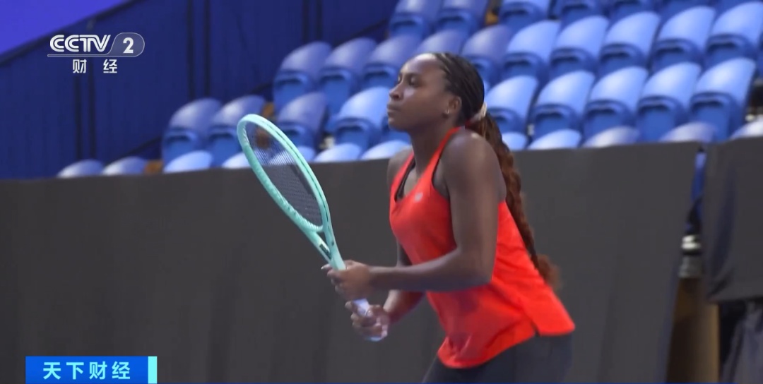 在进攻端屡 在进攻端屡